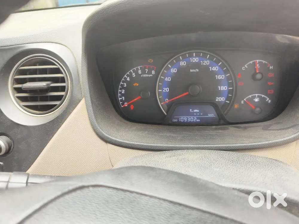 Hyundai Xcent 2016