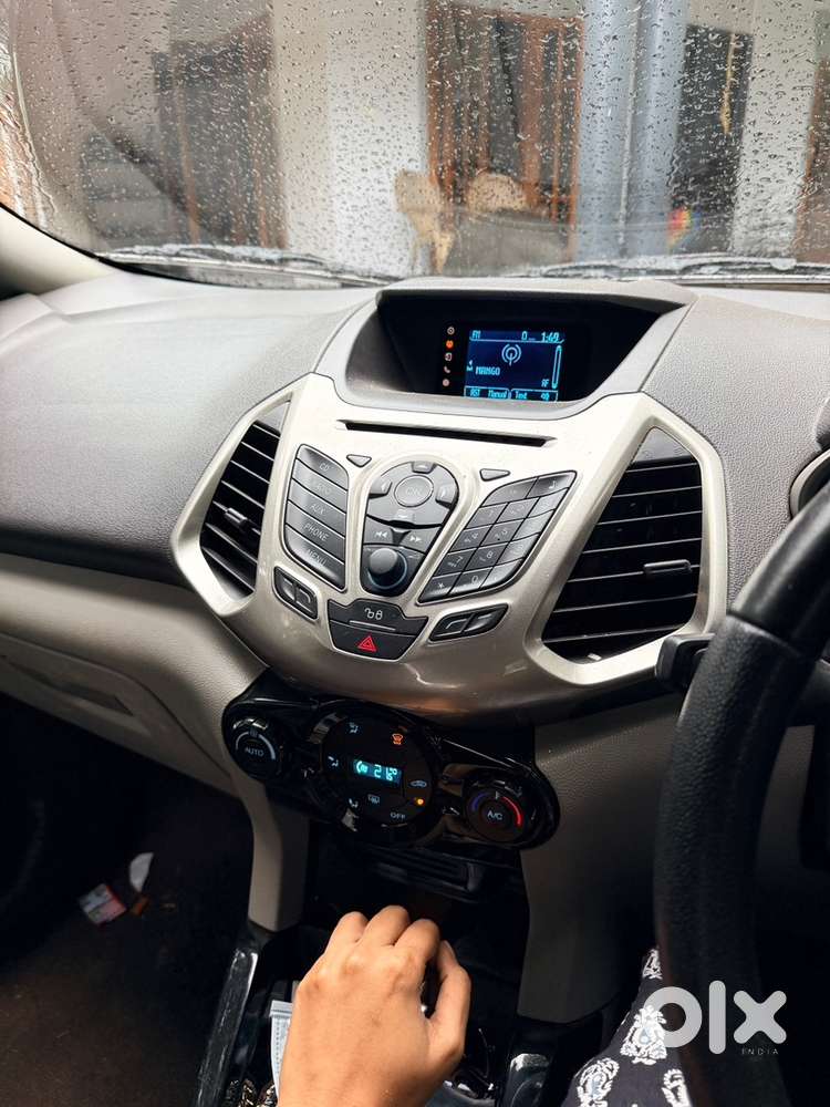 Ford Petrol 2015 Car 58953 Km