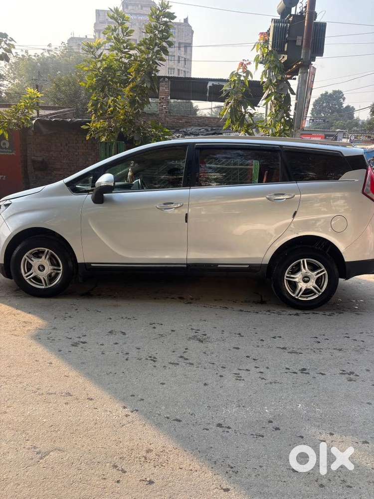 Mahindra Marazzo M6 2019 Last Top Model With Proper Service Record