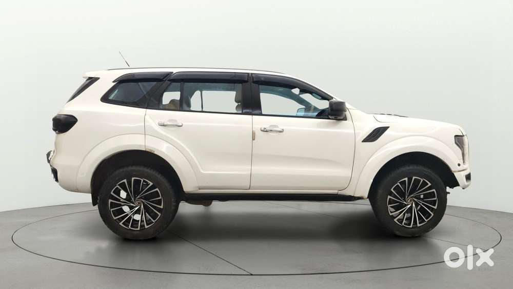 Ford Endeavour 3.2 Titanium 4x4 At, 2016, Diesel