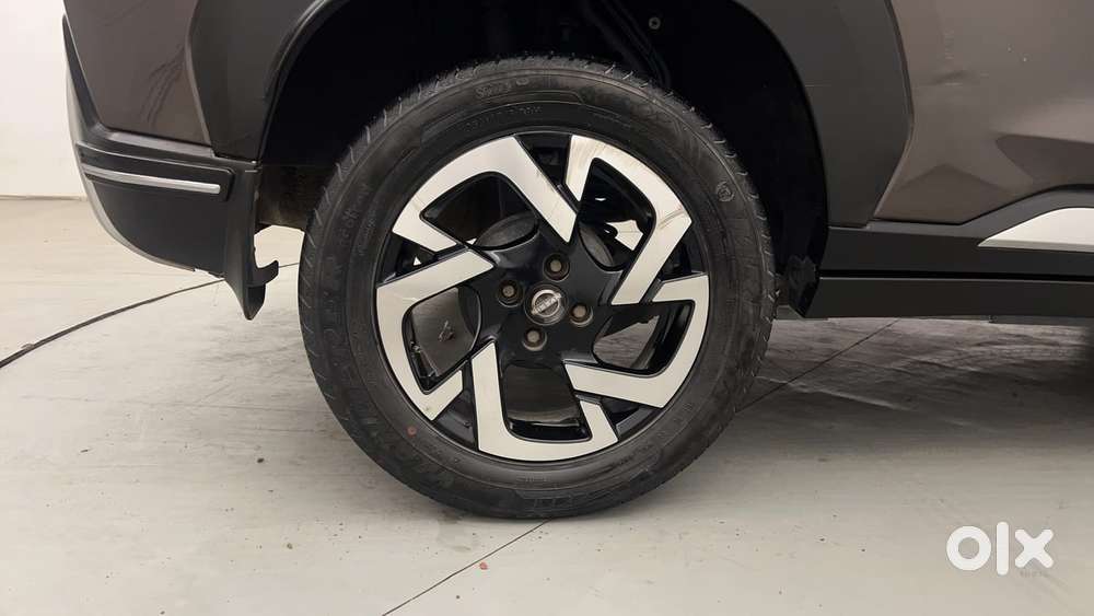 Nissan Magnite 1.0 Xv Premium Turbo Cvt (o), 2021, Petrol