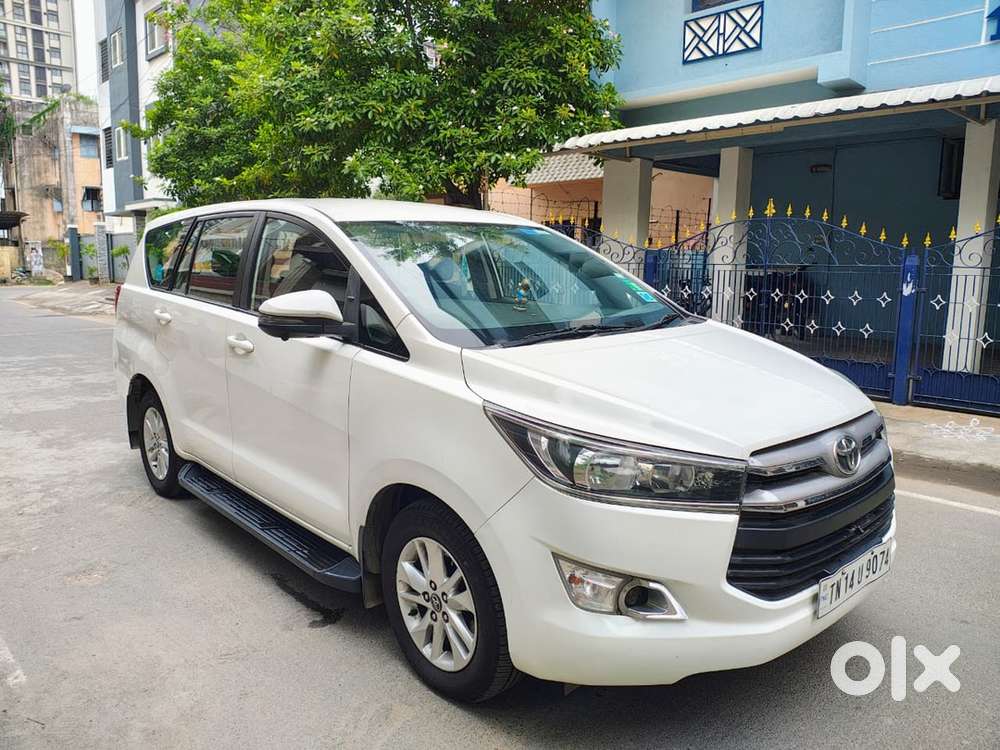 Toyota Innova Crysta 2.8g At 2019