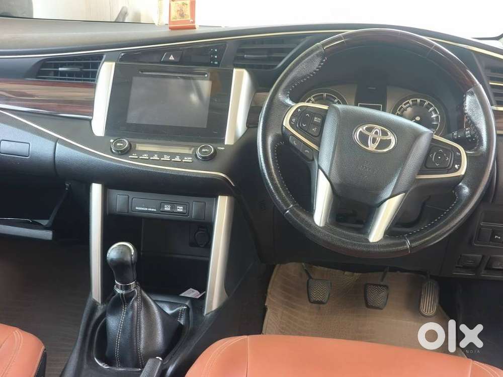 Toyota Innova Crysta 2.4 V 7 Str, 2017, Diesel