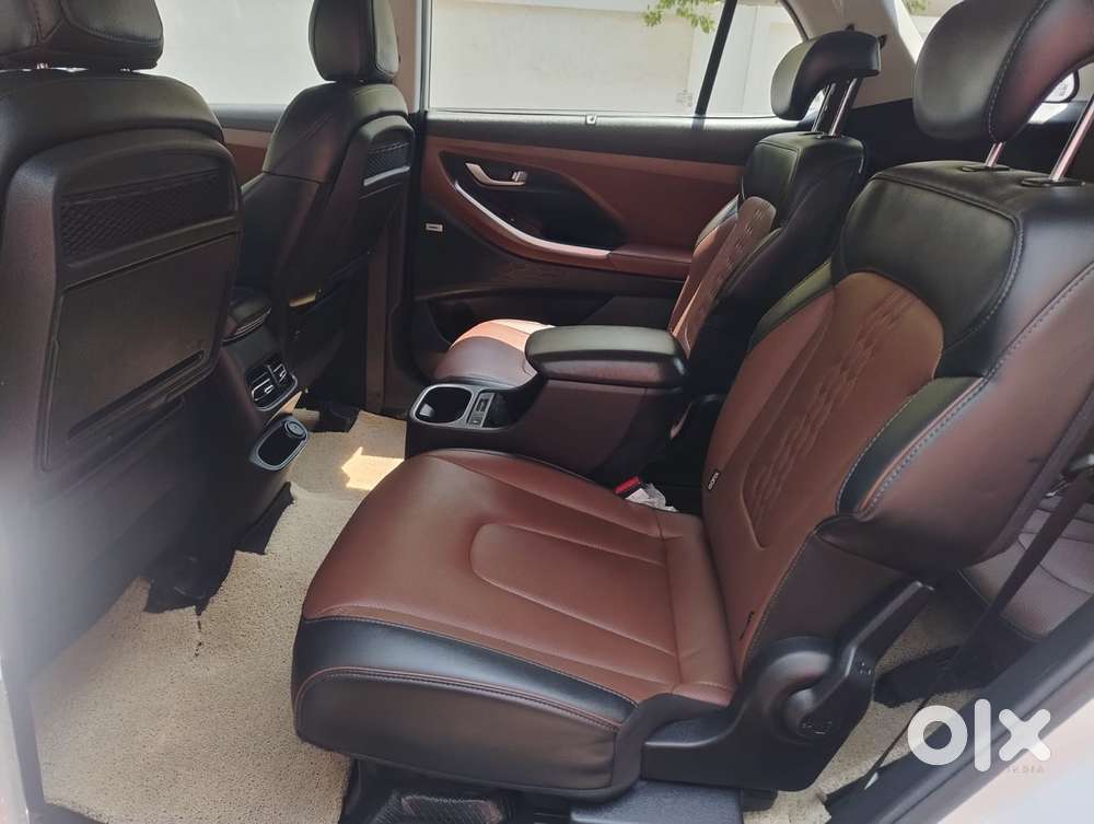 Hyundai Alcazar 2.0 Signature (o) Petrol At 6 Str Dual Tone, 2022, P..