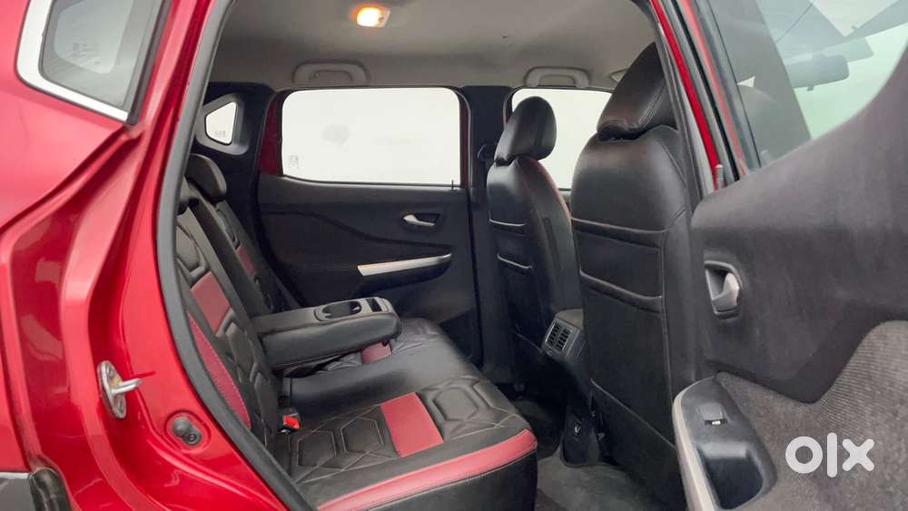 Nissan Magnite 1.0 Xv Premium, 2023, Petrol