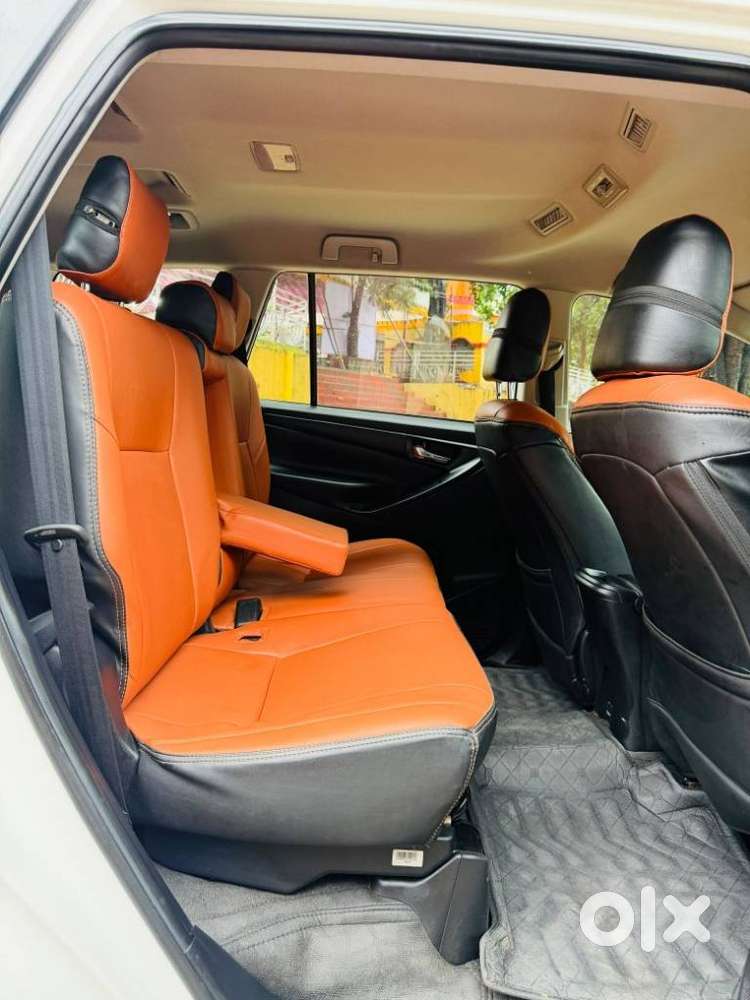 Toyota Innova Crysta 2.4 G Mt 8s, 2022, Diesel