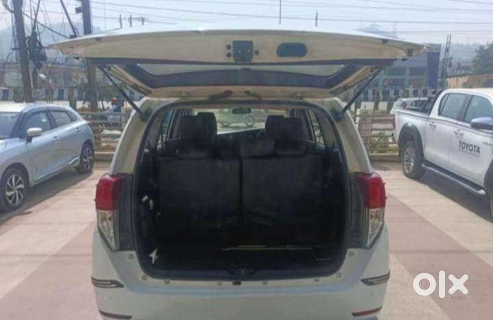 Toyota Innova Crysta 2.4 G Mt 8s, 2019, Diesel