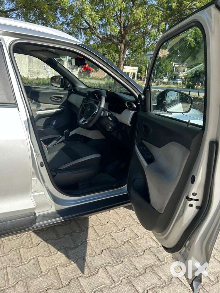 Nissan Magnite 1.0 Xl Turbo Cvt, 2023, Petrol