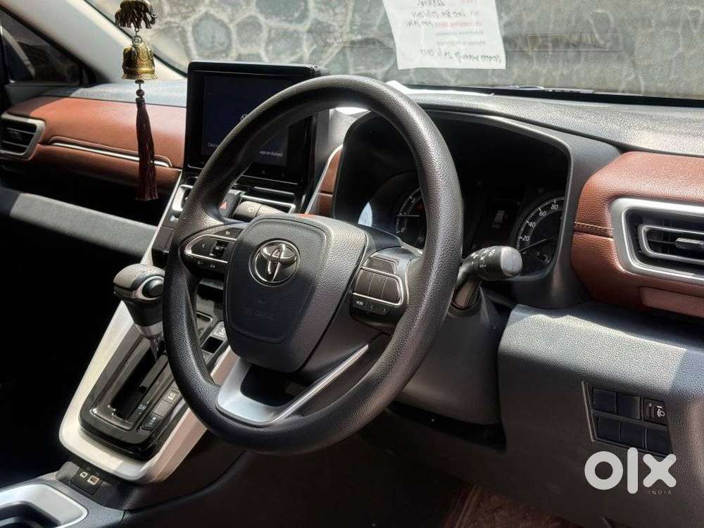 Toyota Innova Hycross Gx (o), 2024, Petrol