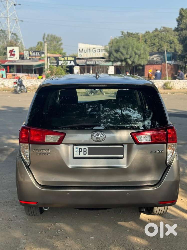 Toyota Innova Crysta 2.4 V, 2017, Diesel