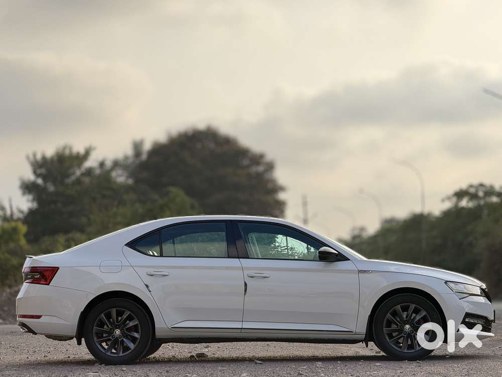 Skoda Superb 2.0 Sportline Tsi At, 2021, Petrol