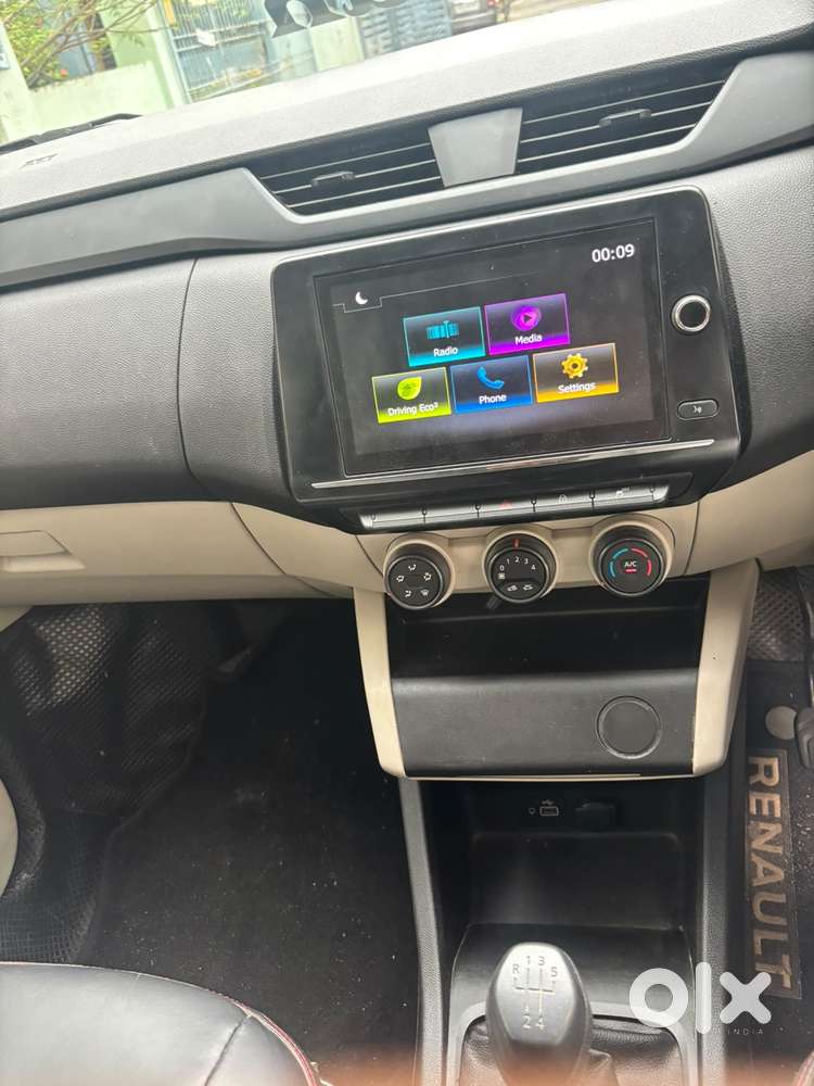 Renault Triber Rxl, 2025, Petrol