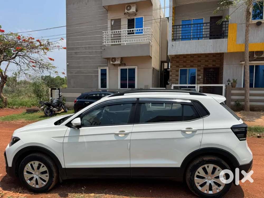 Volkswagen Taigun 2022 Petrol 23500 Km Driven