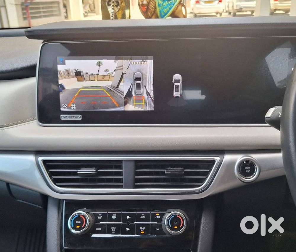 Mahindra Xuv700 2.0 Ax 7 Petrol At Luxury Pack Str, 2023, Petrol