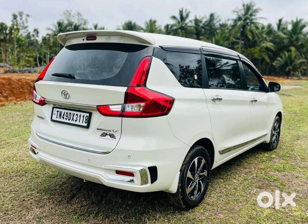 Toyota Rumion V At, 2025, Petrol