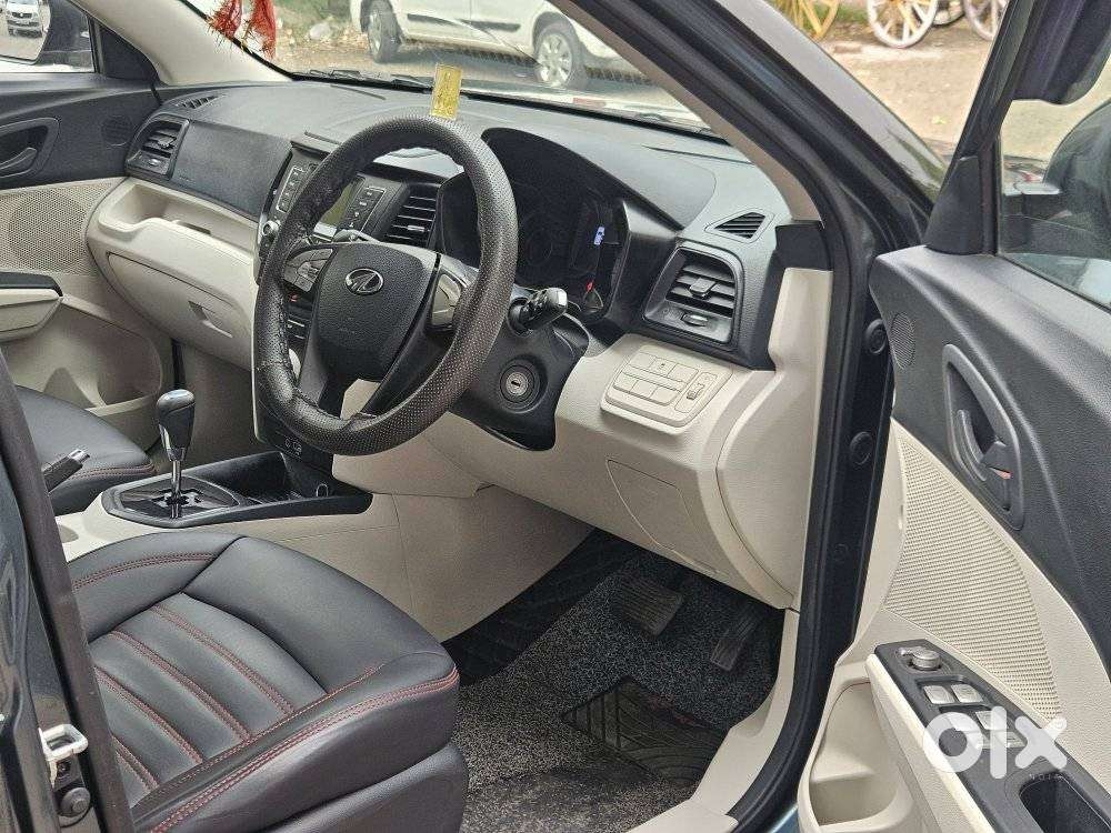 Mahindra Xuv300 1.2 W6 Amt Petrol, 2022, Petrol