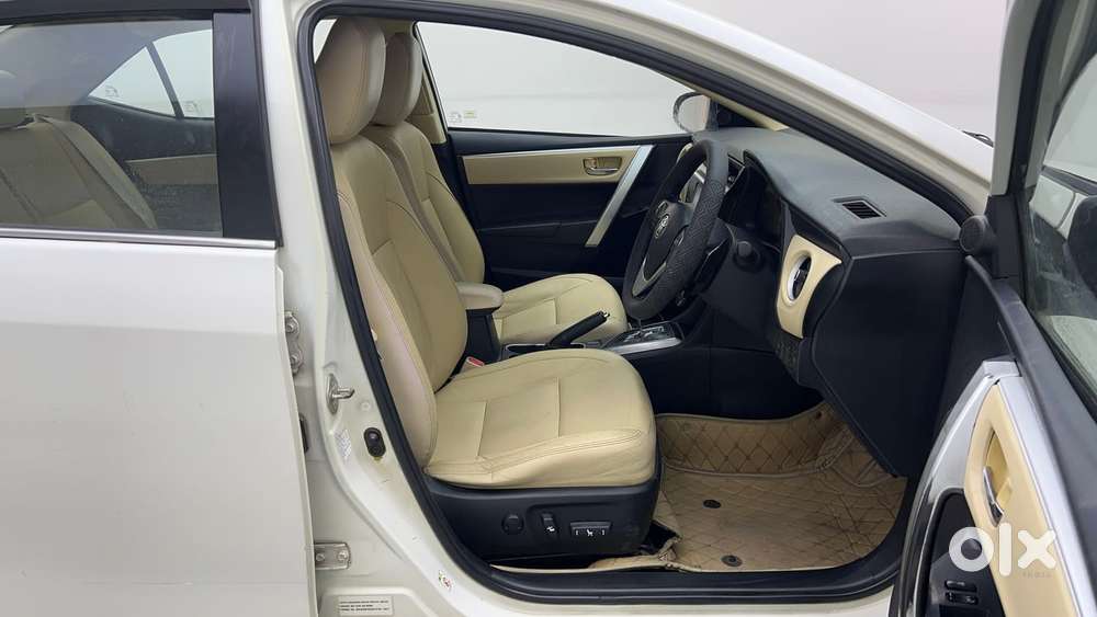 Toyota Corolla Altis Vl At, 2017, Petrol