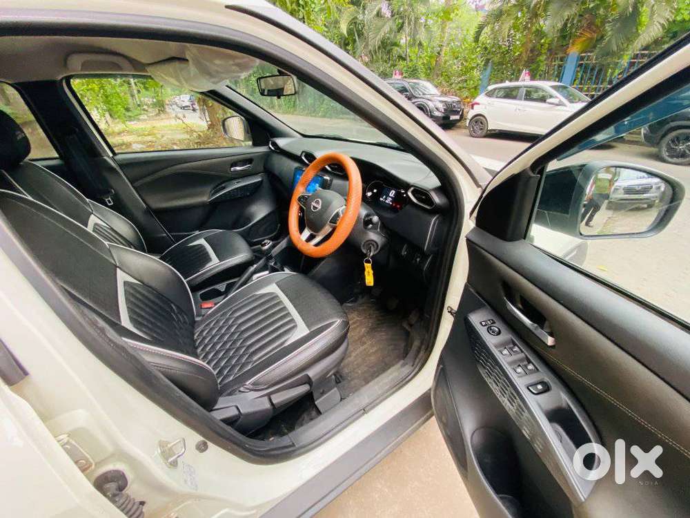 Nissan Magnite Kuro Edition 1.0 Petrol Mt, 2025, Petrol