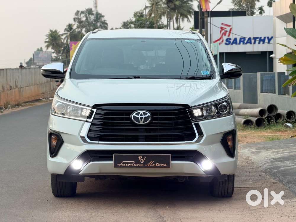 Toyota Innova Crysta 2.8z Automatic, 2017, Diesel