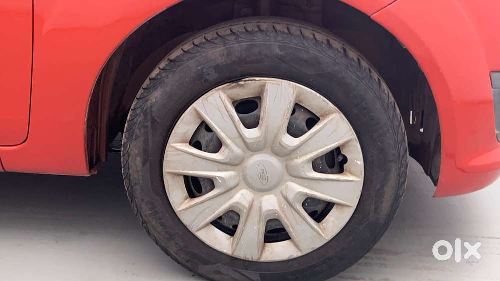 Ford Figo Petrol Zxi, 2015, Petrol