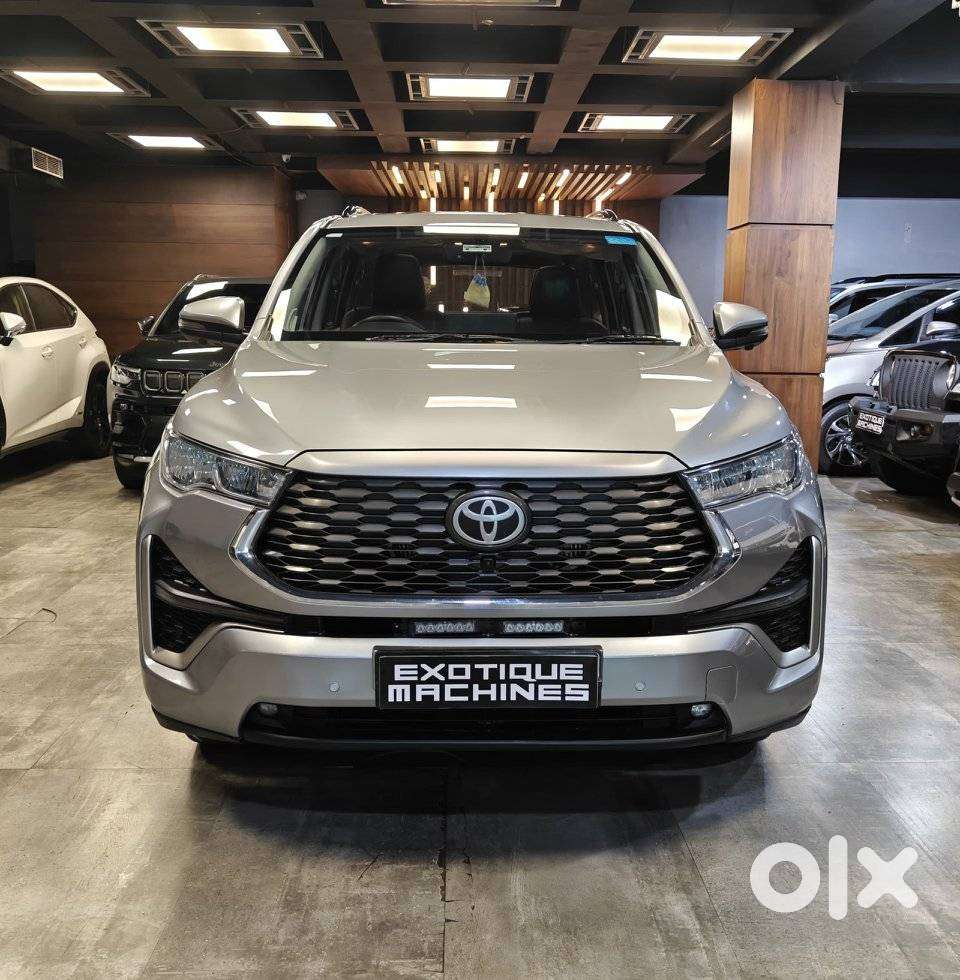 Toyota Innova Hycross 2.0 Zx (o) Hybrid 7 Str, 2024, Petrol