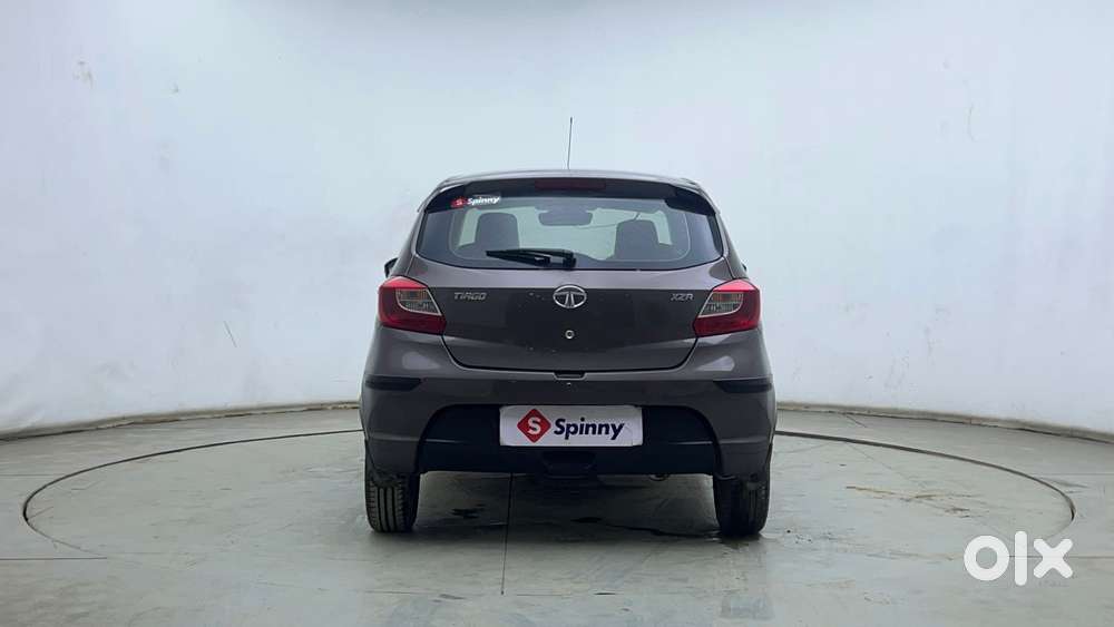 Tata Tiago Xza, 2018, Petrol