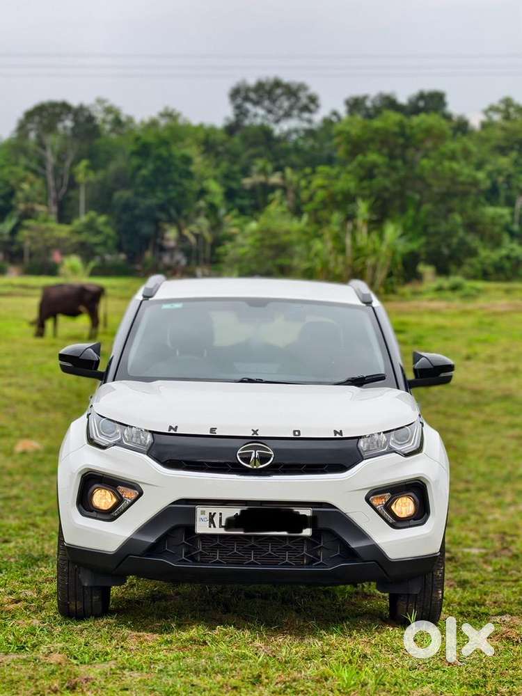 Urgent Sale – Moving Abroad!    Tata Nexon Xm Petrol (2021)