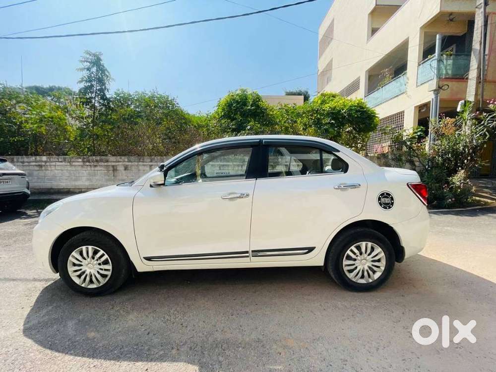 Maruti Suzuki Swift Dzire 1.3 Vxi, 2022, Petrol
