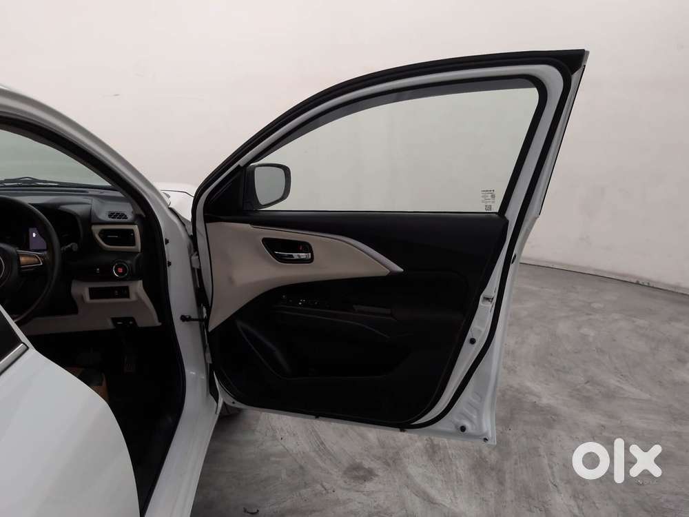 Maruti Suzuki Dzire 1.2 Zxi Amt, 2025, Petrol