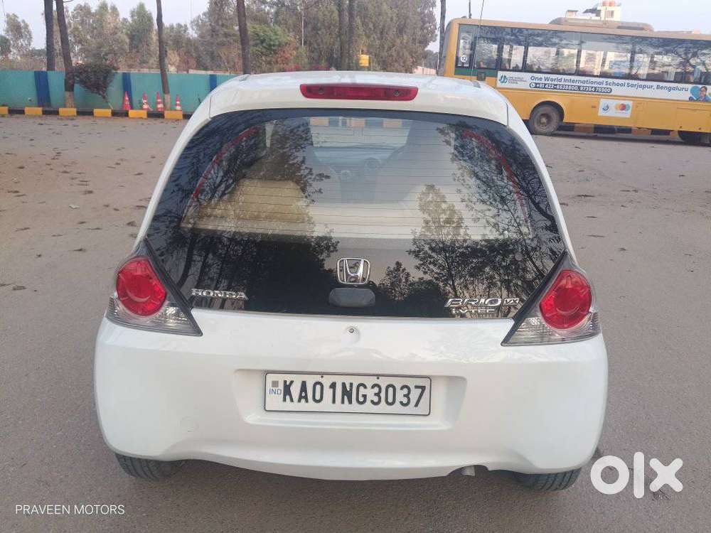 Honda Brio V Automatic, 2014, Petrol