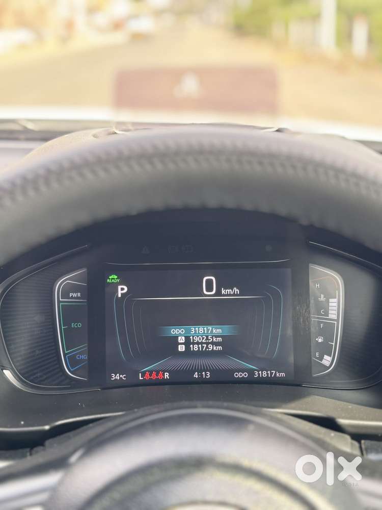 Maruti Suzuki Grand Vitara 1.5 Alpha Plus Intelligent Hybrid Ecvt, 2..