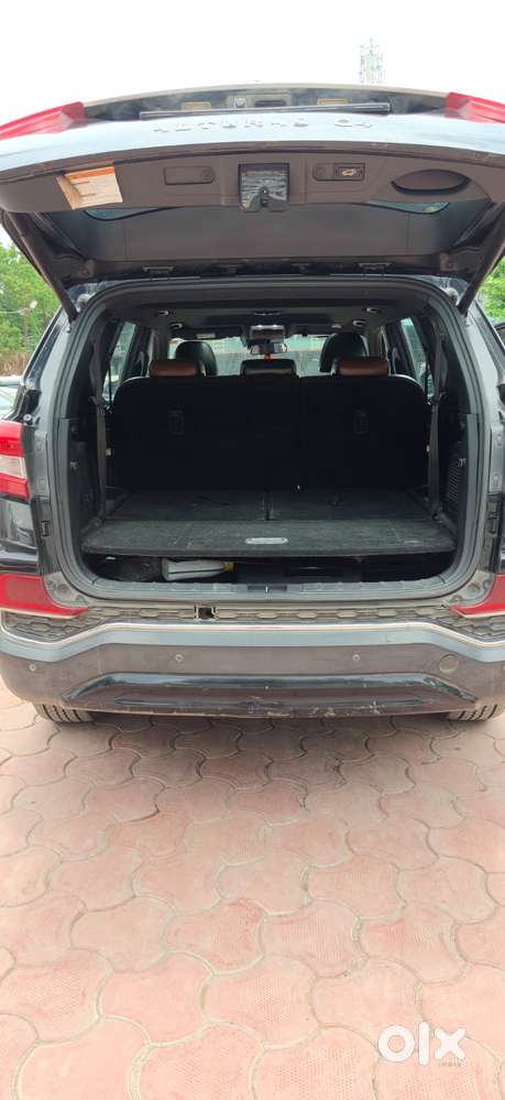 Mahindra Alturas G4 4x2 At, 2019, Diesel