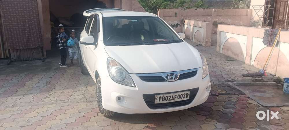 Hyundai I20 Active 2012 Diesel Well Maintained