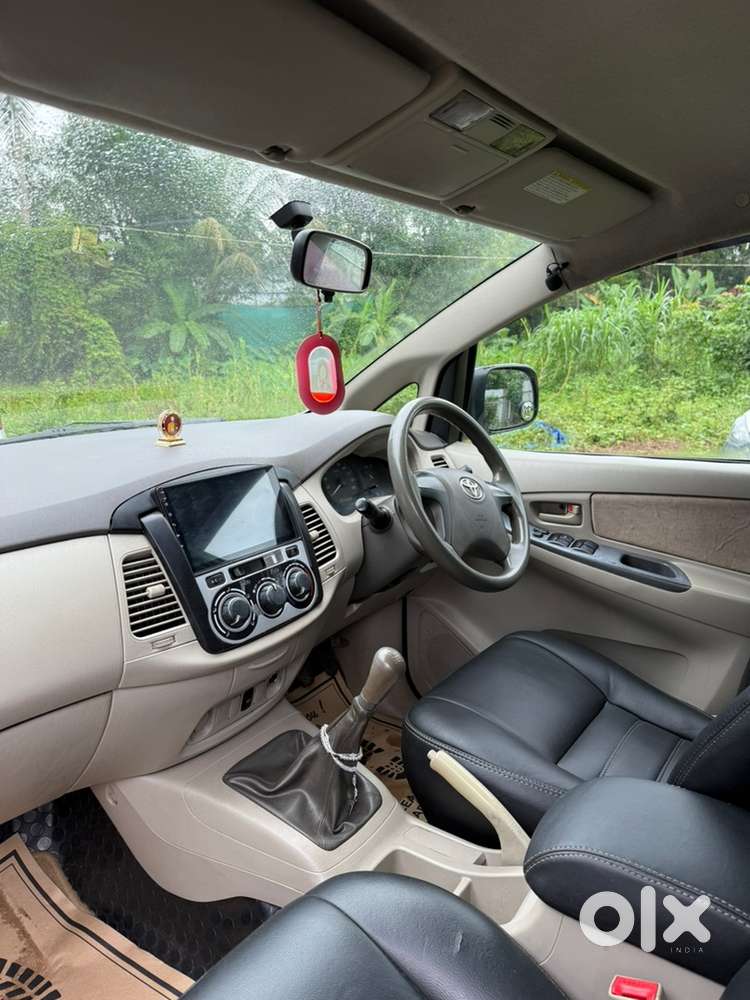 Toyota Innova Diesel 2012