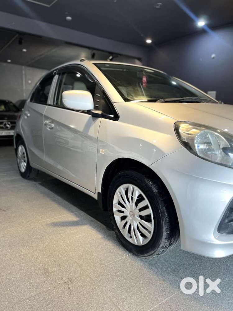 Honda Brio E Mt, 2015, Petrol