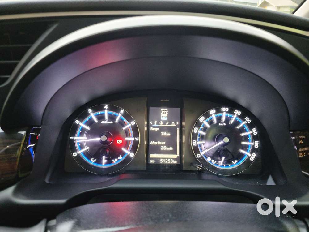 Toyota Innova Crysta 2.8 Gx At, 2016, Petrol