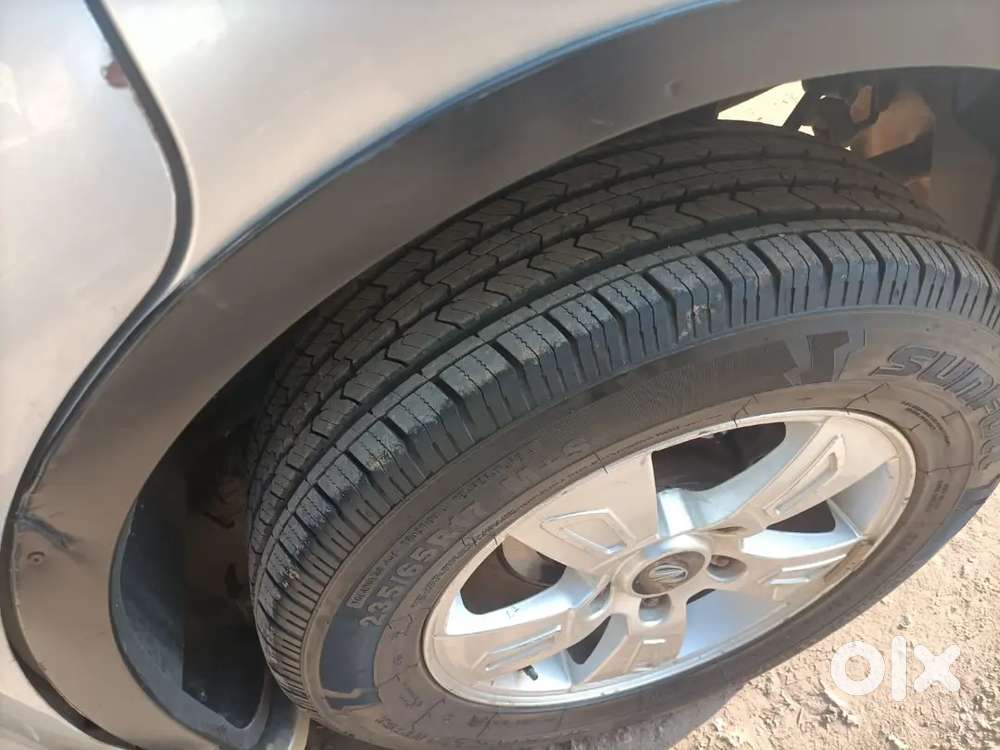 Mahindra Xuv500 2012