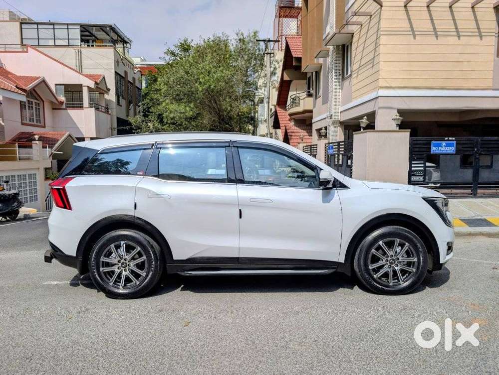 Mahindra Xuv700 2.2 Ax 7 Diesel At Luxury Pack Str Awd, 2023, Diesel