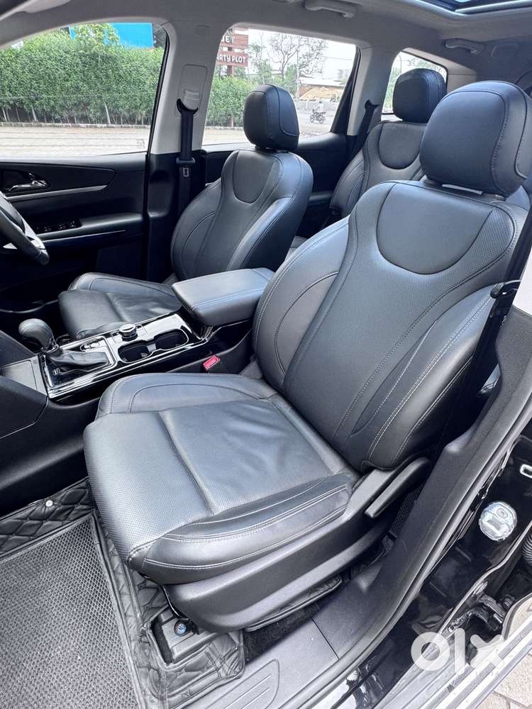 Mahindra Xuv700 2.2 Ax 7 Diesel At Luxury Pack Str, 2026, Diesel