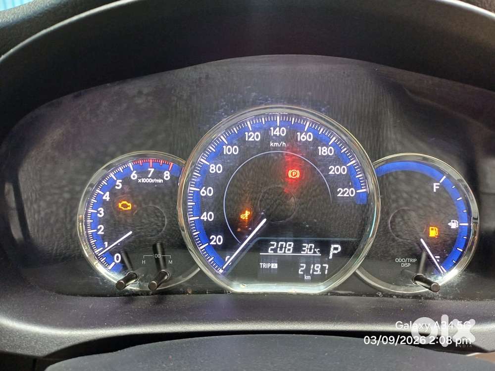 Toyota Yaris J Cvt, 2018, Petrol