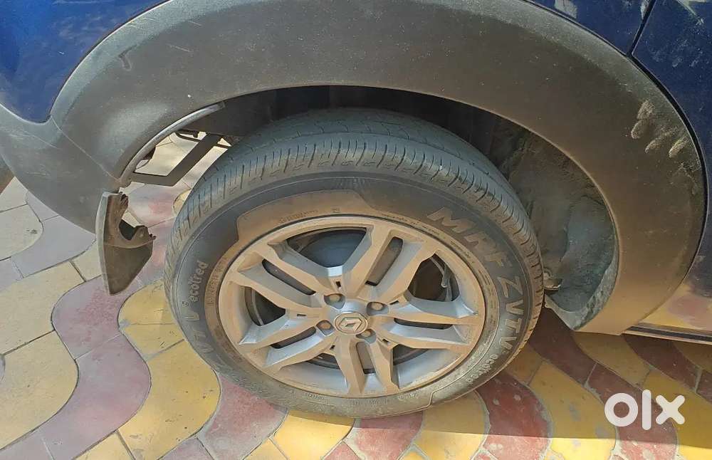 Less Driven Perfect Condition 7 Seater Car For Immediate Sale