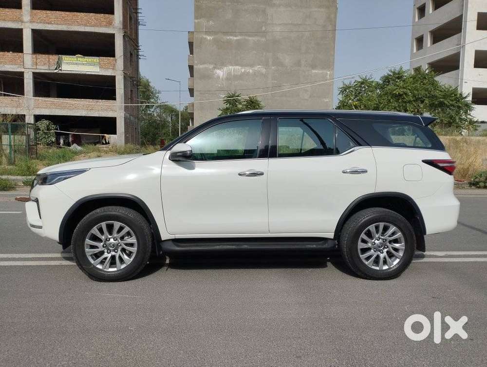 Toyota Fortuner 4x2 At 2.7 Petrol, 2025, Petrol
