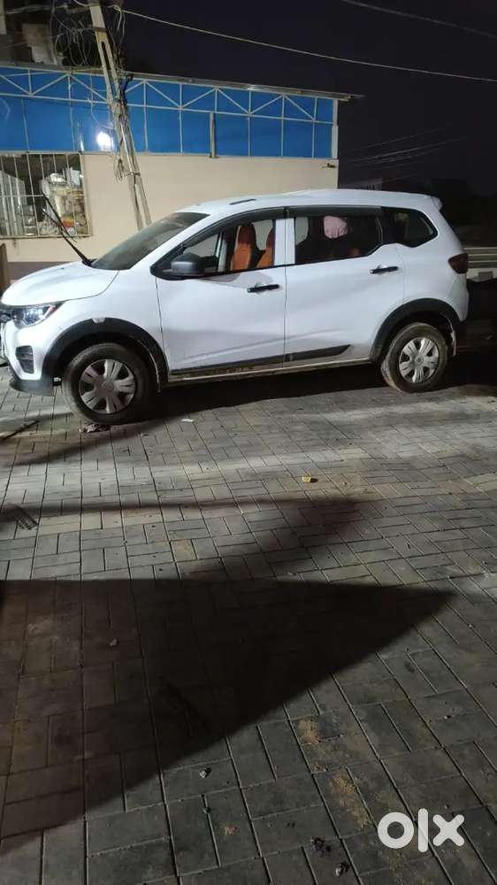 Renault Triber 2023 Petrol Well Maintained