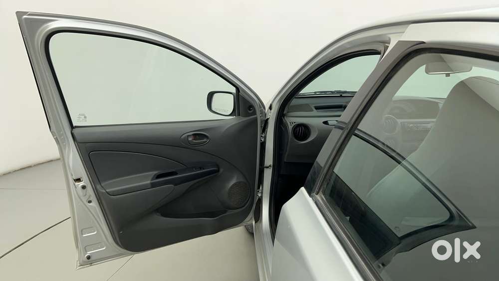 Toyota Etios Liva G, 2013, Petrol