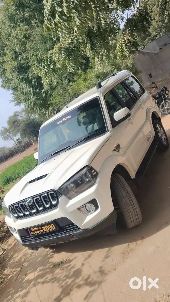 Mahindra Scorpio S11 2018