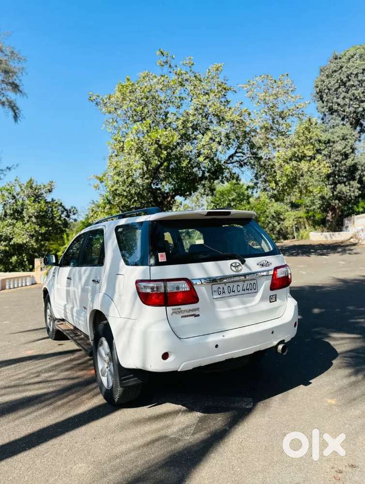 Toyota Fortuner 2010