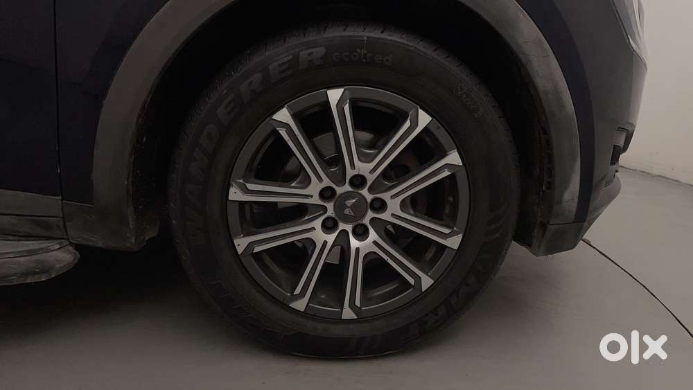 Mahindra Xuv700 2.2 Ax 7 Diesel At Luxury Pack Str, 2021, Diesel