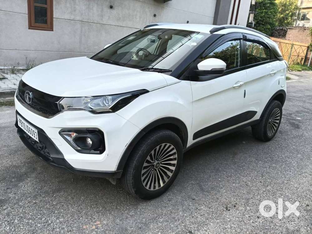 Tata Nexon 1.5 Revotorq Xm (s), 2023, Diesel