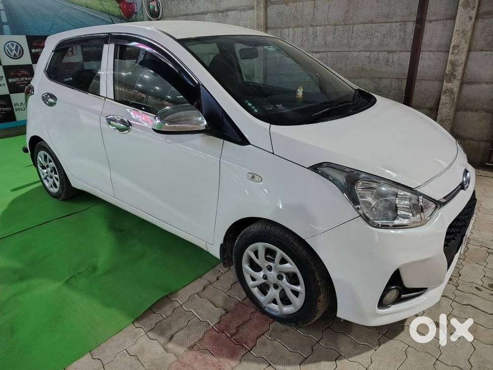 Hyundai Grand I10 Sportz Edition, 2017, Petrol
