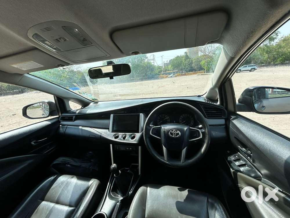 Toyota Innova Crysta 2.4 Gx Mt 8s, 2017, Petrol